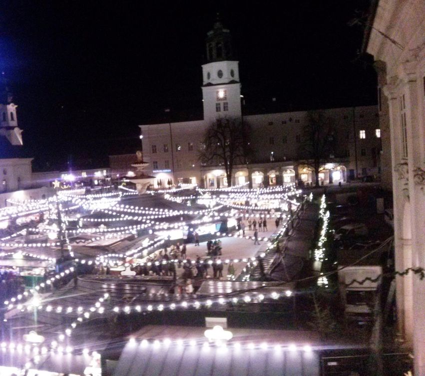 249 Salzburg Christkindlmarkt Symbolfoto