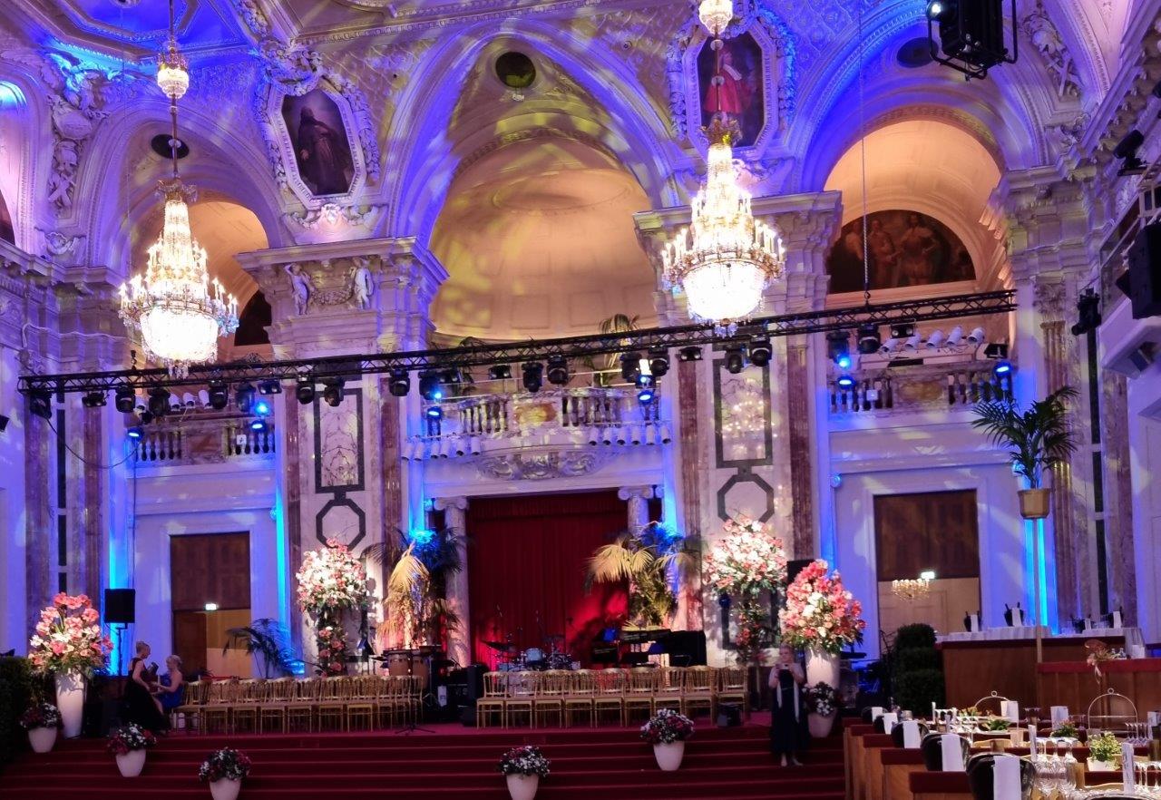 273 202606 Wiener Hofburg Ballsaal klein